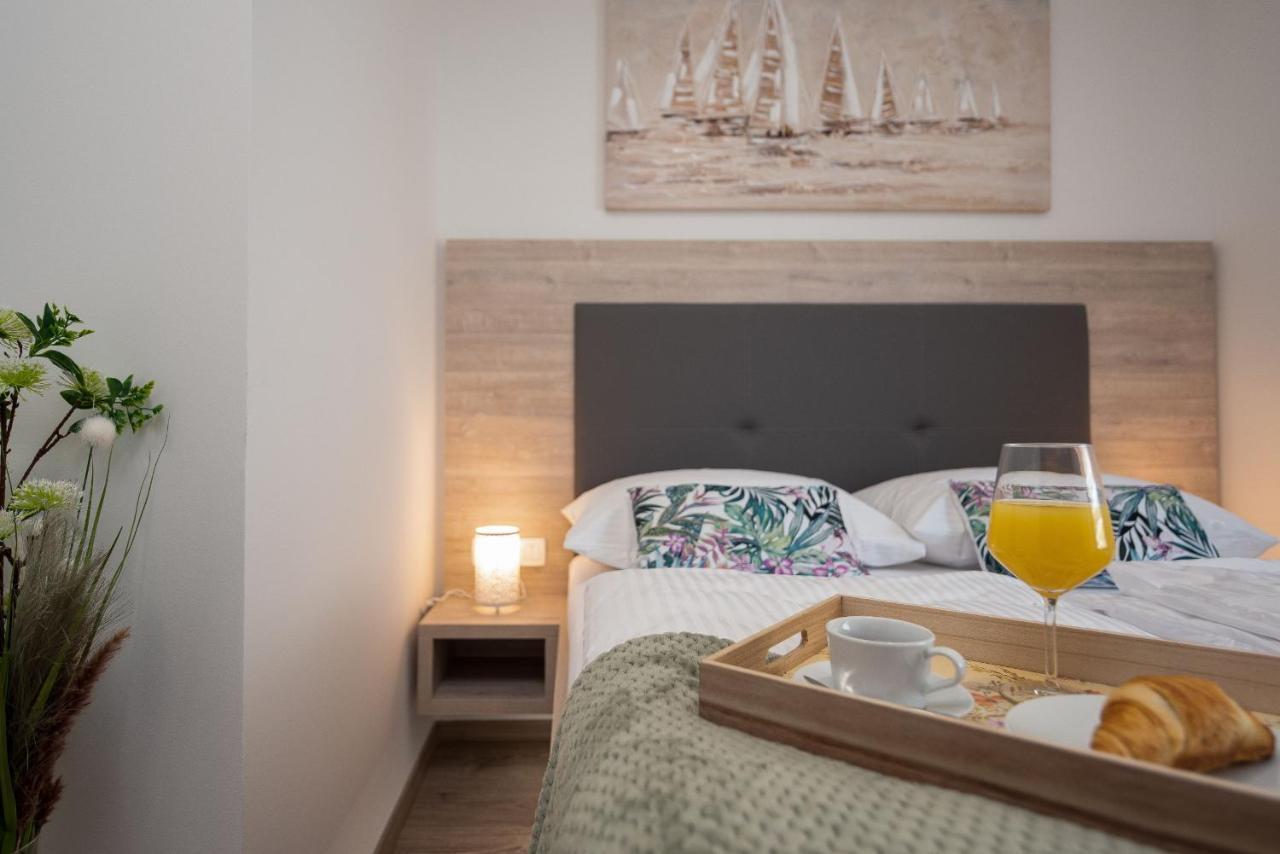 Villa Blue Sky 2 Zadarvillas トゥラニ エクステリア 写真