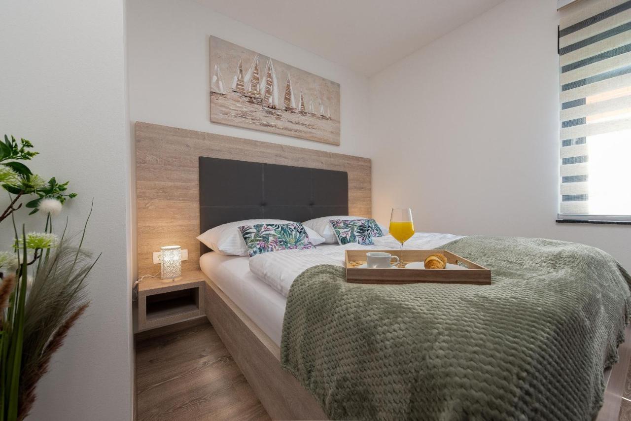 Villa Blue Sky 2 Zadarvillas トゥラニ エクステリア 写真