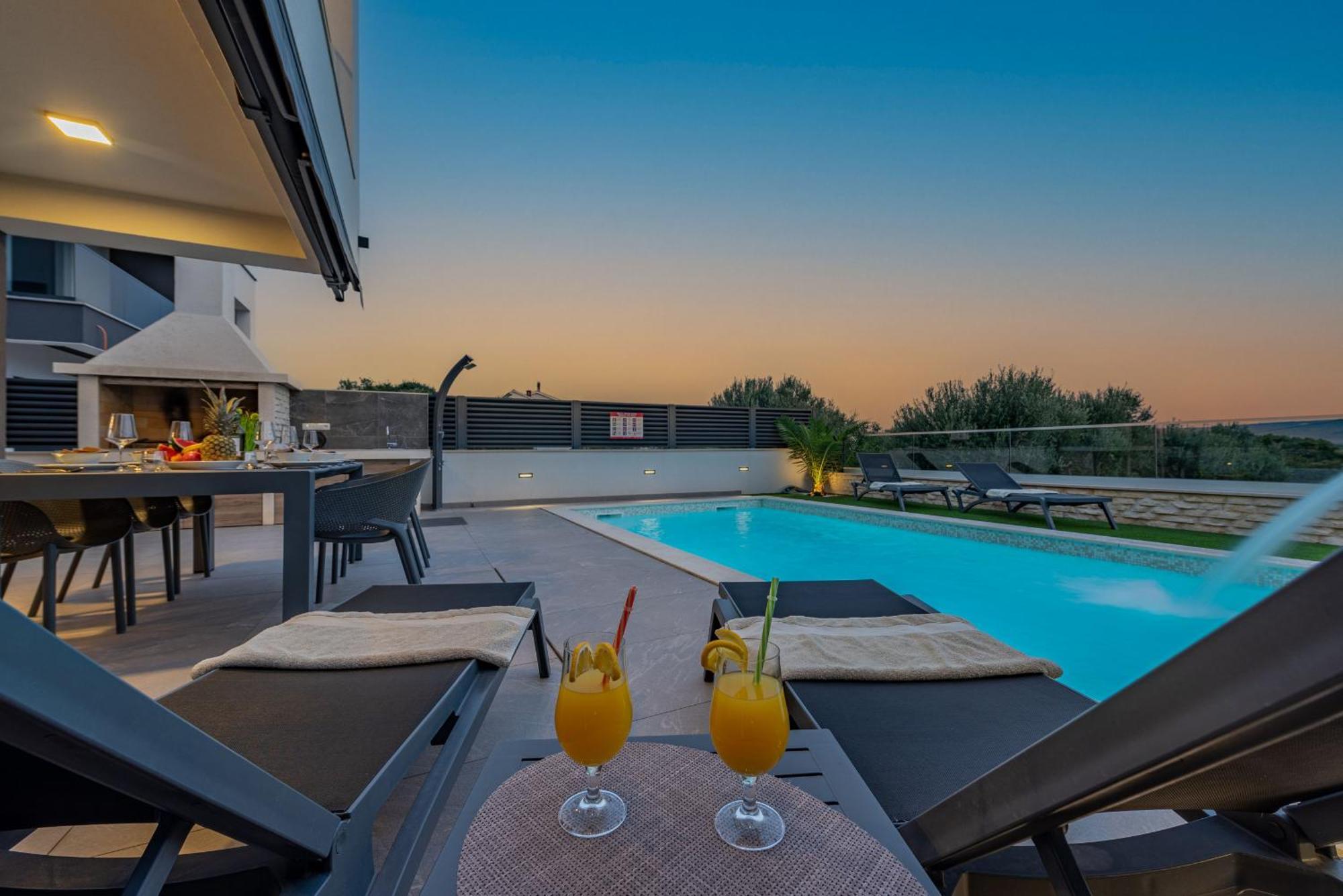 Villa Blue Sky 2 Zadarvillas トゥラニ エクステリア 写真