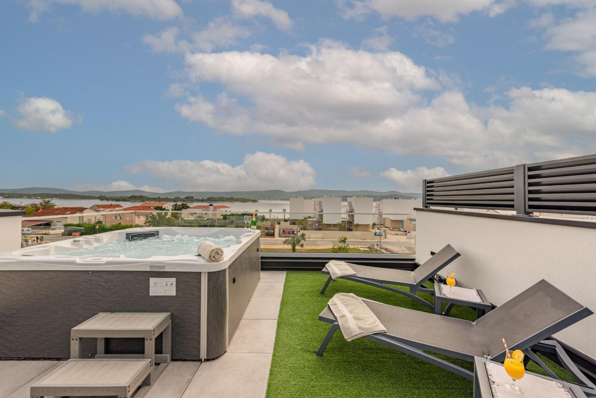 Villa Blue Sky 2 Zadarvillas トゥラニ エクステリア 写真
