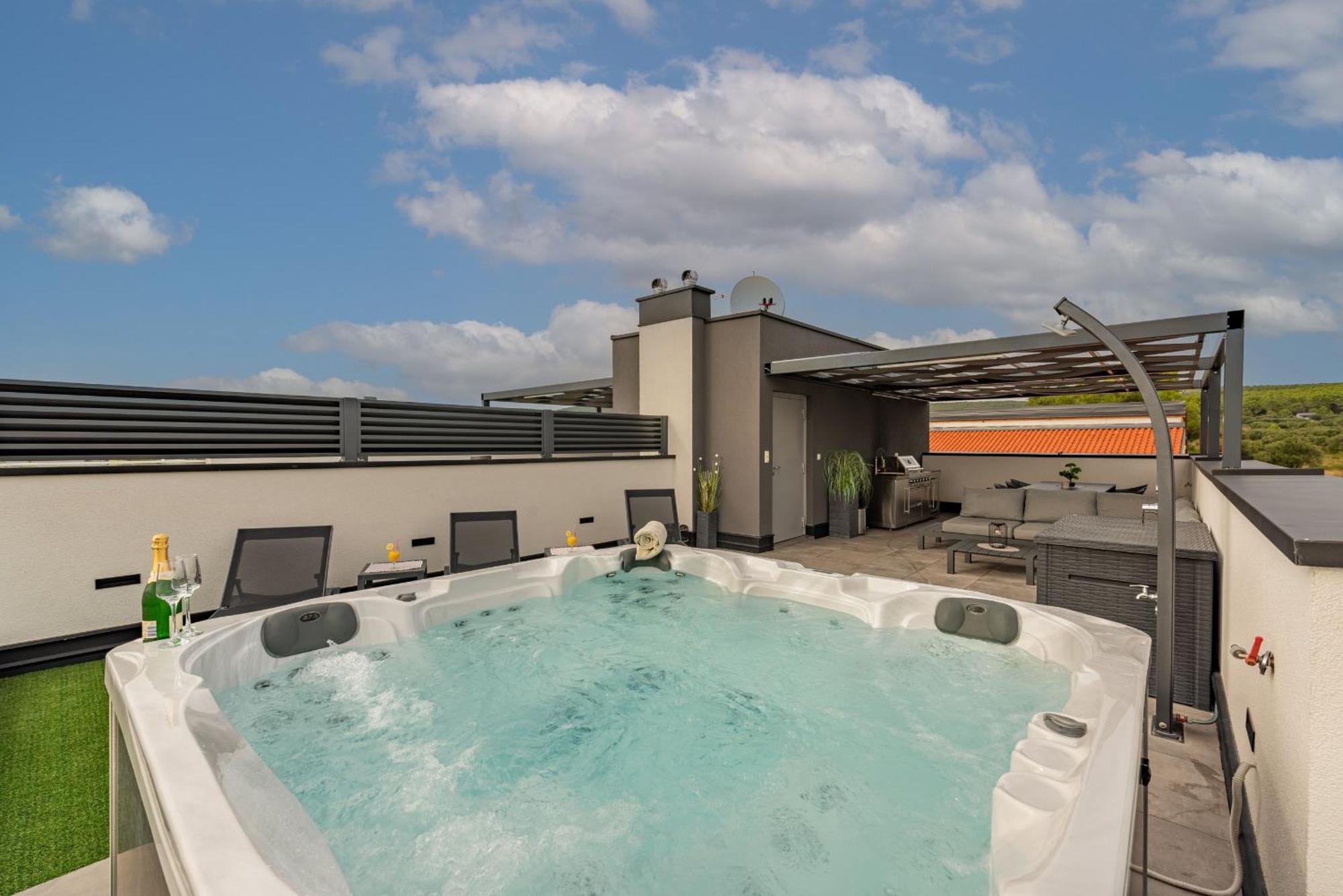 Villa Blue Sky 2 Zadarvillas トゥラニ エクステリア 写真