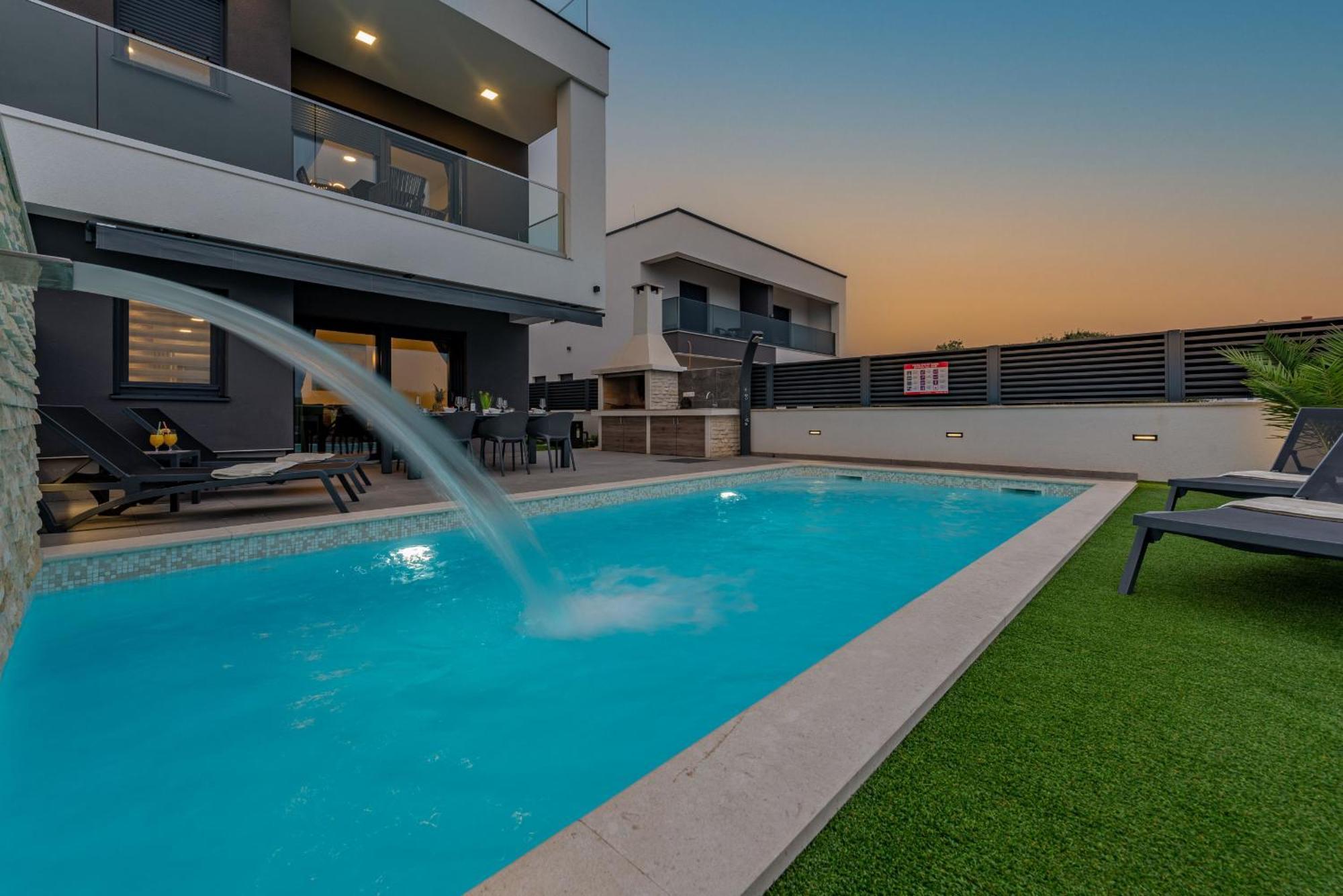 Villa Blue Sky 2 Zadarvillas トゥラニ エクステリア 写真
